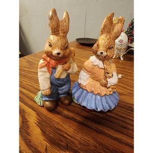 Vintage Handpainted Ceramic Set Of Mr And Mrs Easter Bunny Figurines.‎ 2 Pieces
